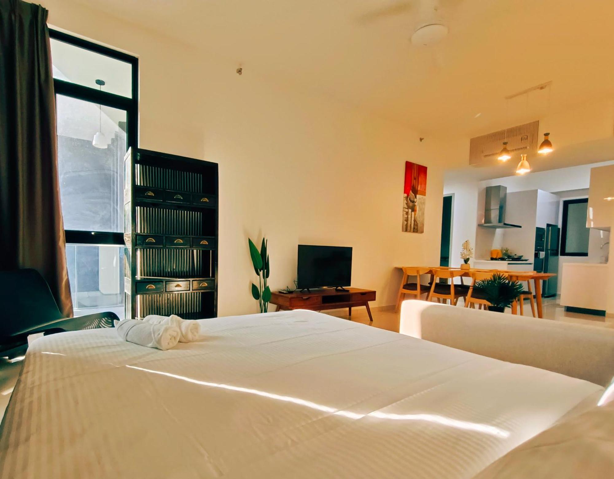 New Georgetown Instagramable 2Br Homestay For 10Pax 无敌美景两房民宿 Beacon Executive Suite Exterior photo