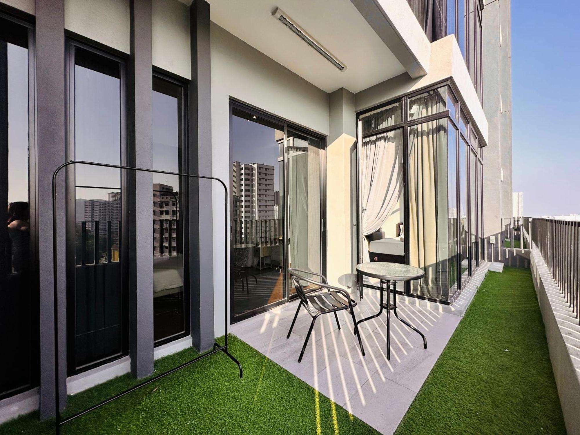New Georgetown Instagramable 2Br Homestay For 10Pax 无敌美景两房民宿 Beacon Executive Suite Exterior photo